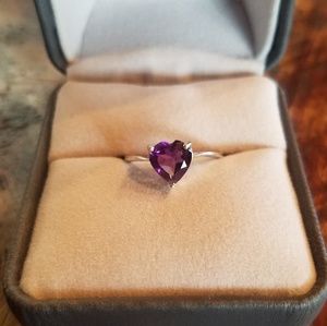 Beautiful amethyst deep purple ring